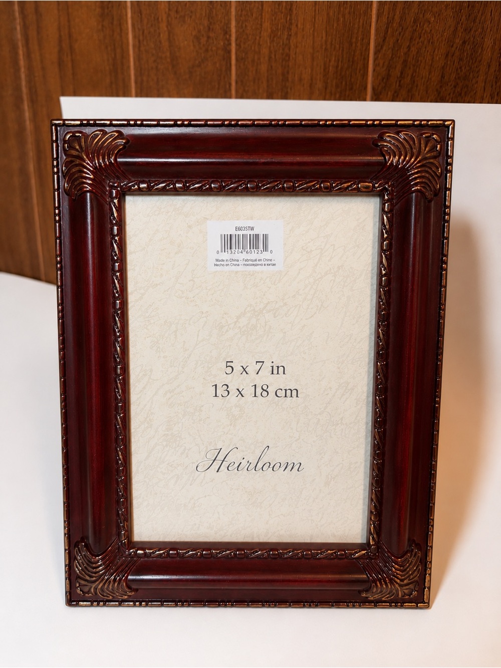 Heirloom 5x7 Decorative Picture Frame in Mahogany Finish